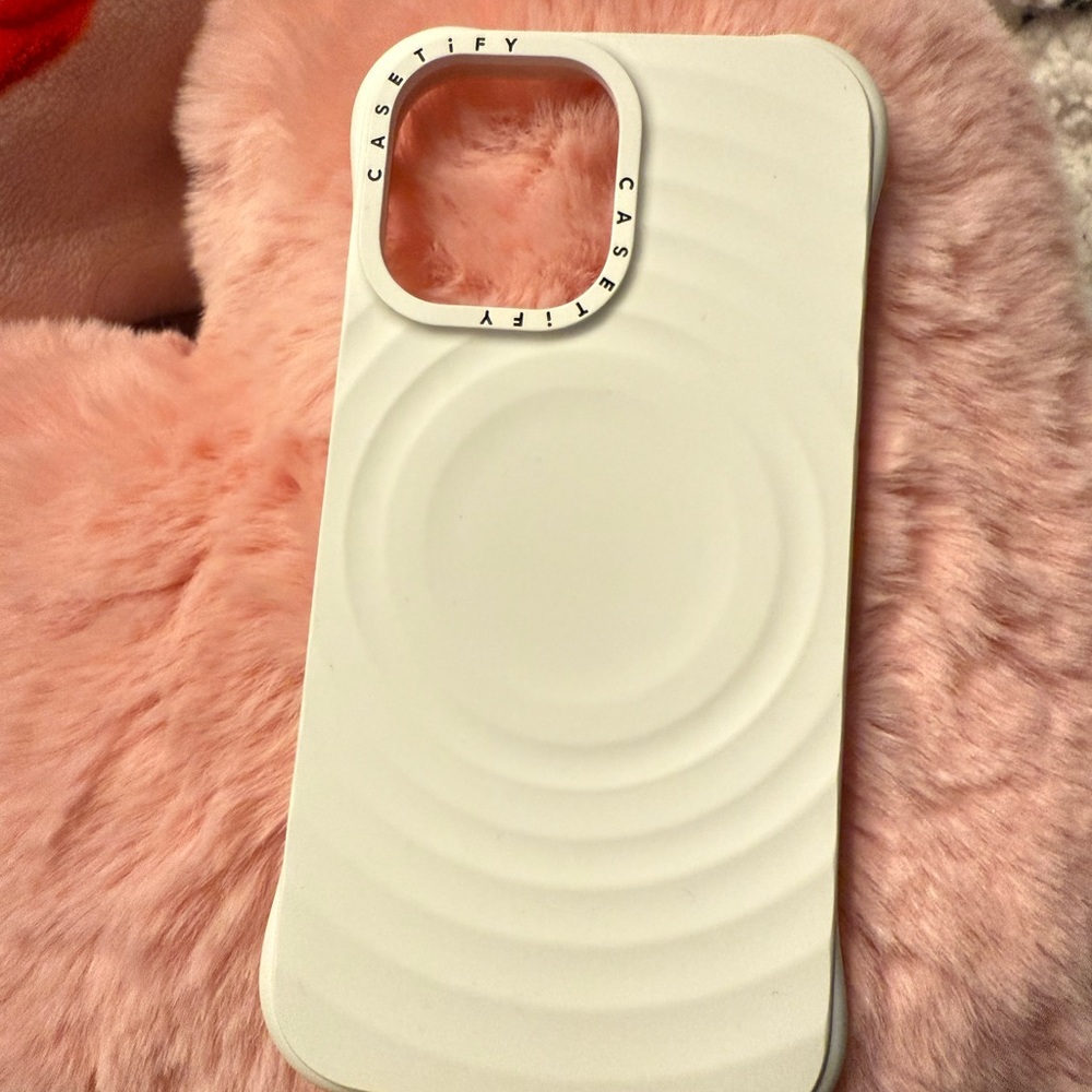 Casetify Ripple iPhone 16 Case - Brand New
